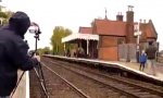 Lustiges Video : Klassiker: Gefährlich langsame Züge