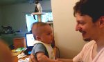 Movie : Baby mit 3 Monaten sagt ´I love you´