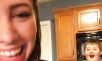 Funny Video : Überraschung für den kleinen Bruder