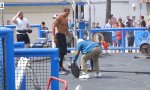 Funny Video - Alter Sack im Strand-Gym