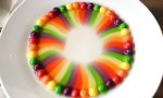 Movie : Skittles in warmem Wasser