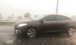 Funny Video : Zur falschen Zeit am falschen Ort mit dem Auto unterwegs