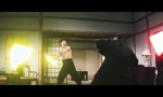 Lustiges Video : Bruce Lee - Lichtschwert vs Lichtchaku