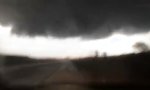 Movie : Tornado kreuzt den Weg