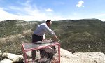 Lustiges Video : Kondor erfreut sich seiner Freiheit