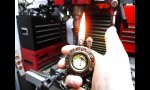 Lustiges Video - Selbstgebasteltes Steampunk Feuerzeug