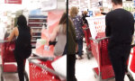 Funny Video - In Reih und Glied an der Supermarktkasse