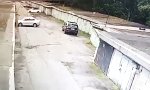 Funny Video : Vorsichtig in die Garage einfahren