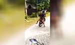 Funny Video : Faxen machen aufm Moped