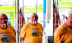 Funny Video : Halb Mensch, halb Zunge
