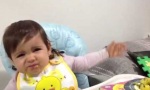 Lustiges Video : Noch ein Löffelchen für Papi